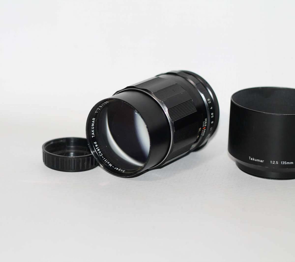 Pentax SMC Super Takumar 135mm f/2.5 6 Element Lens  M42 Mount