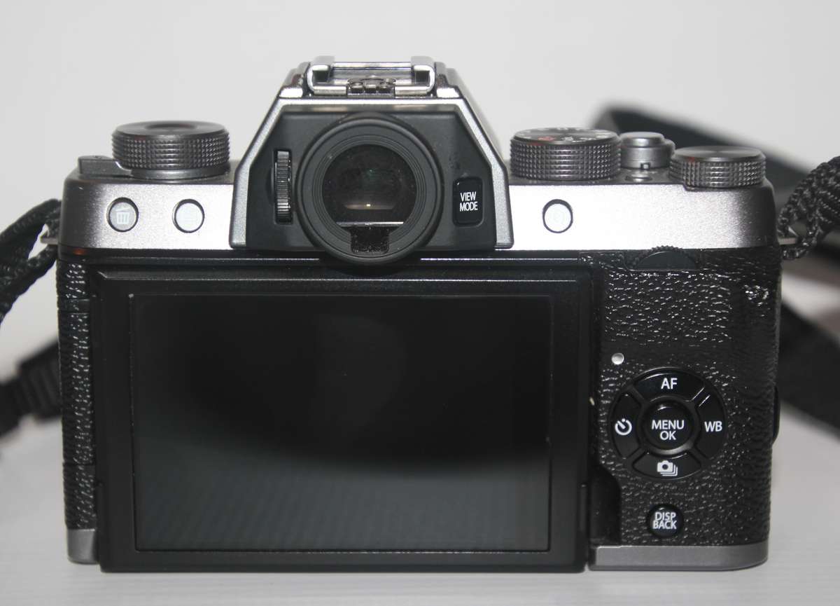 FUJIFILM X-T100 Mirrorless Digital Camera (Body Only, Black)