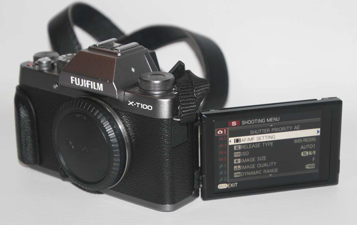 FUJIFILM X-T100 Mirrorless Digital Camera (Body Only, Black)