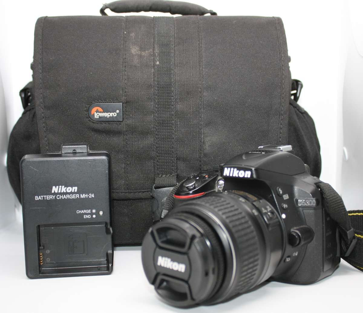 Nikon D5300 DSLR with AF-P DX 18-55mm f/3.5-5.6G VR Zoom Lens