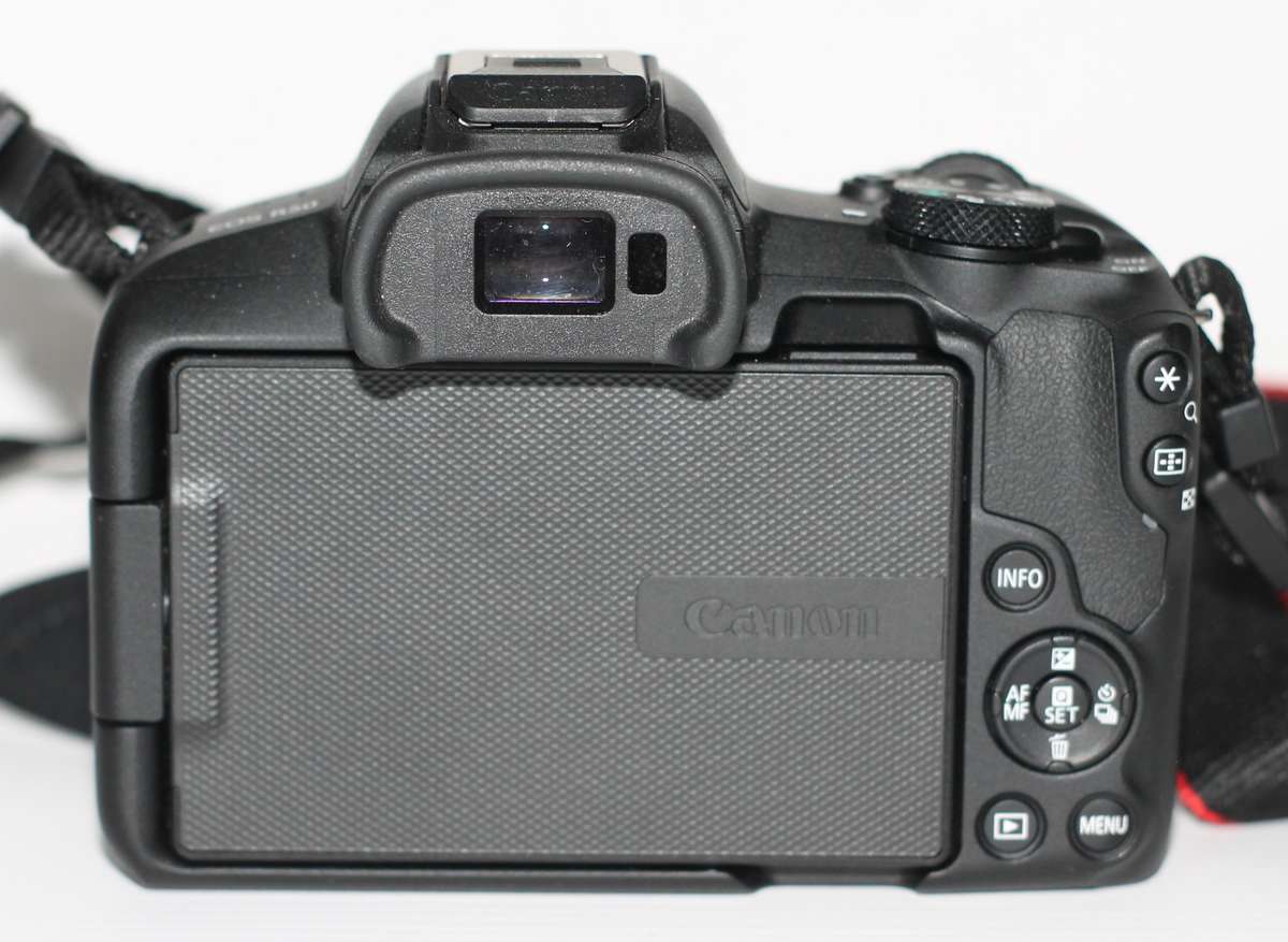 Canon EOS R50 Mirrorless Camera With EF-EOS R AF ADAPTER