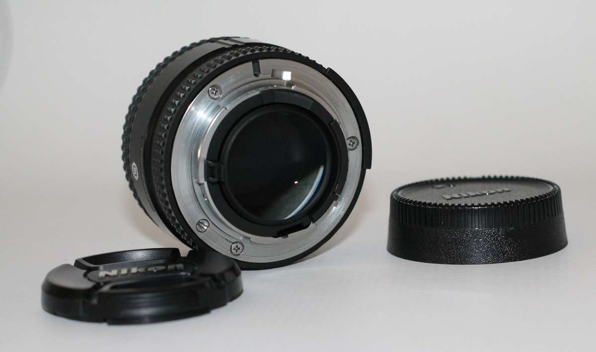 Nikon AF Nikkor 50mm f/1.4D Camera Lens