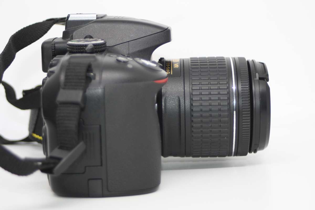 Nikon D5300 DSLR with AF-P DX 18-55mm f/3.5-5.6G VR Zoom Lens