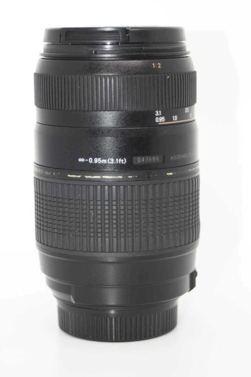 Tamron A F 70-300mm f/4.0-5.6 Di LD Macro Zoom Lens with Built in Motor for Nikon Digital SLR
