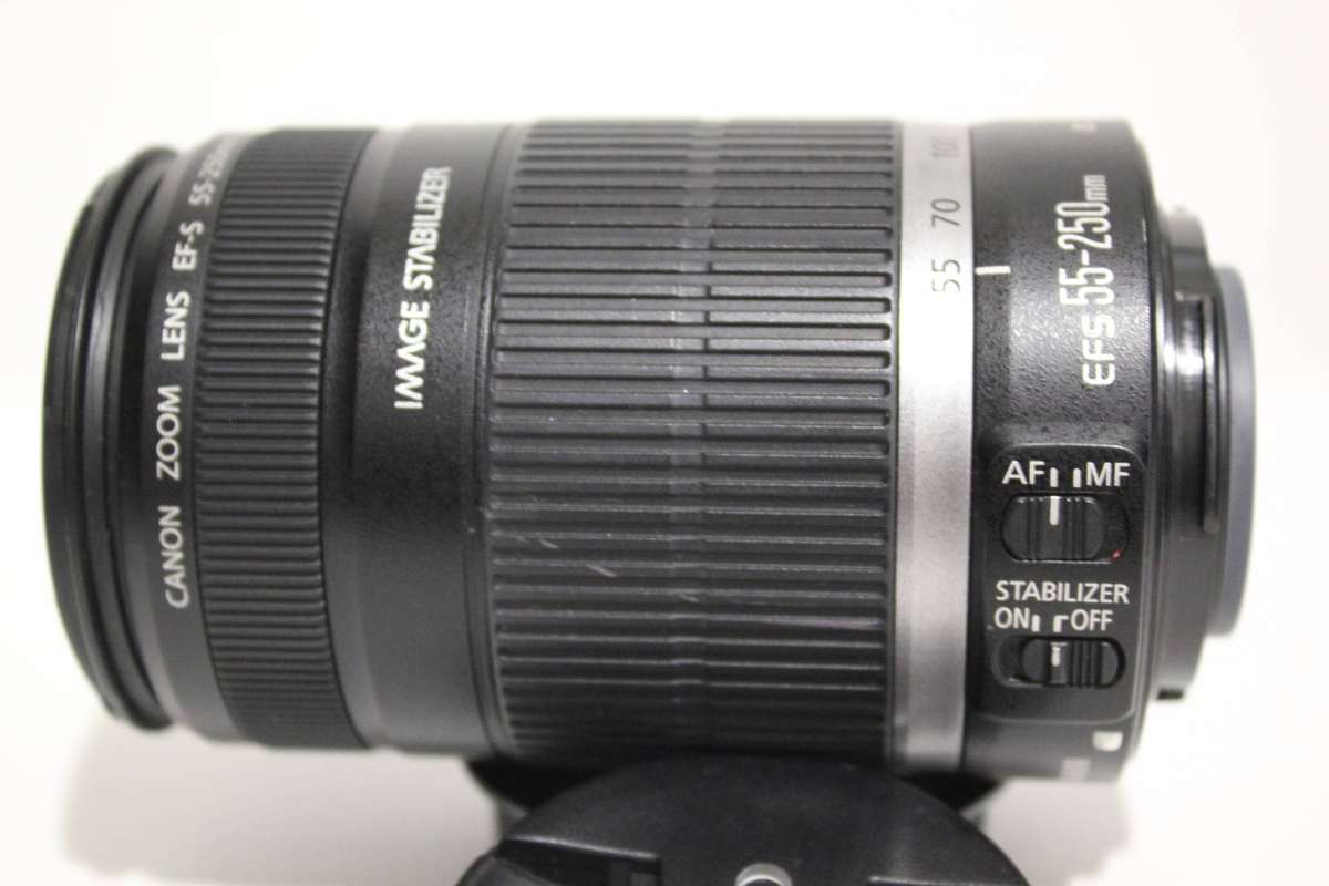Canon EF-S 55-250mm f/4-5.6 is Image Stabilizer Telephoto Zoom Lens