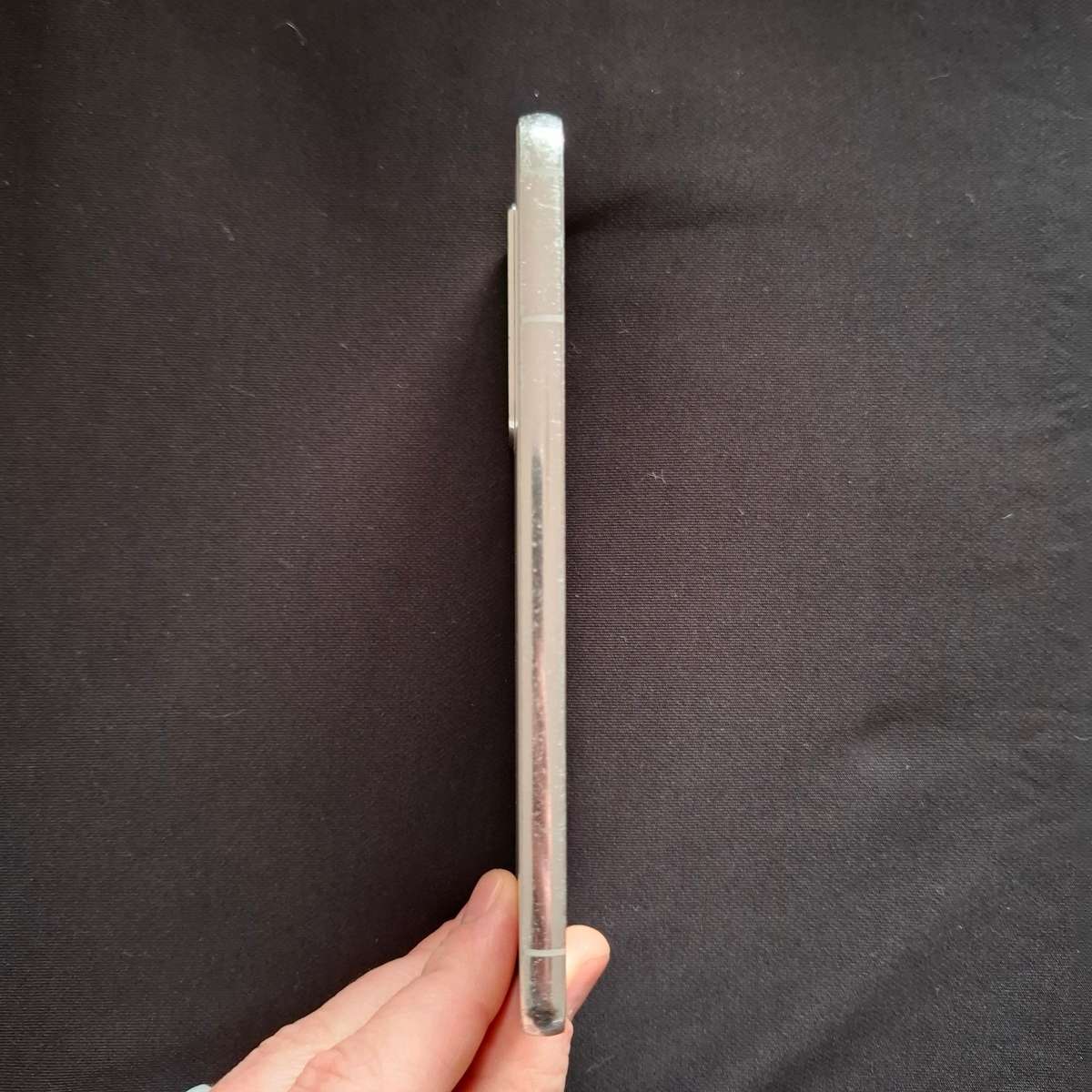 Samsung Galaxy S22 Plus 256GB Dual SIM (SM-S906E/DS) - Cracked Screen & Back