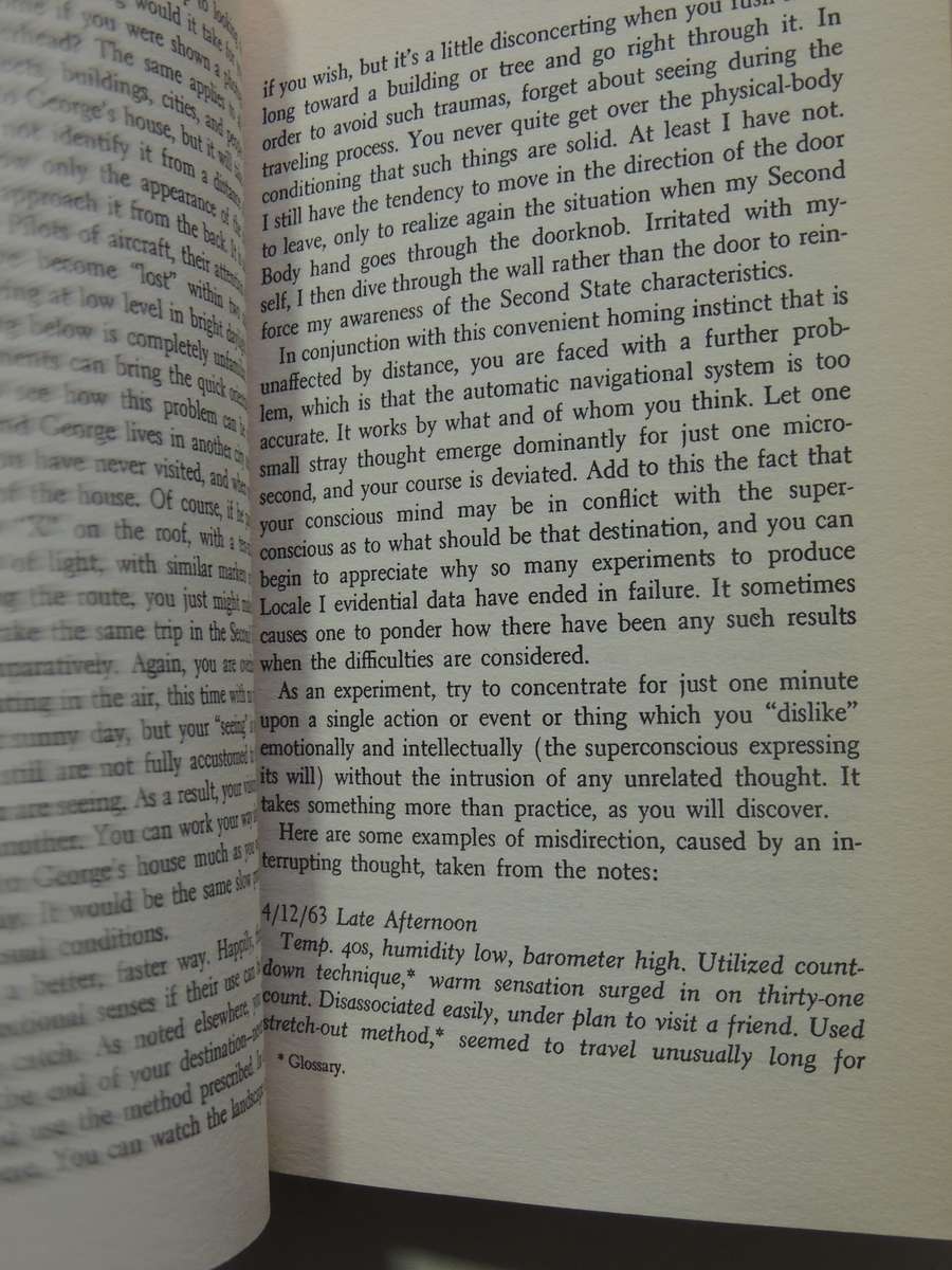 Journeys Out Of The Body - Robert A. Monroe