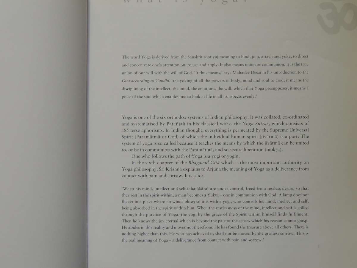 Light On Yoga: The Classic Guide To Yoga From The World's Foremost Authority - B.K.S. Iyengar