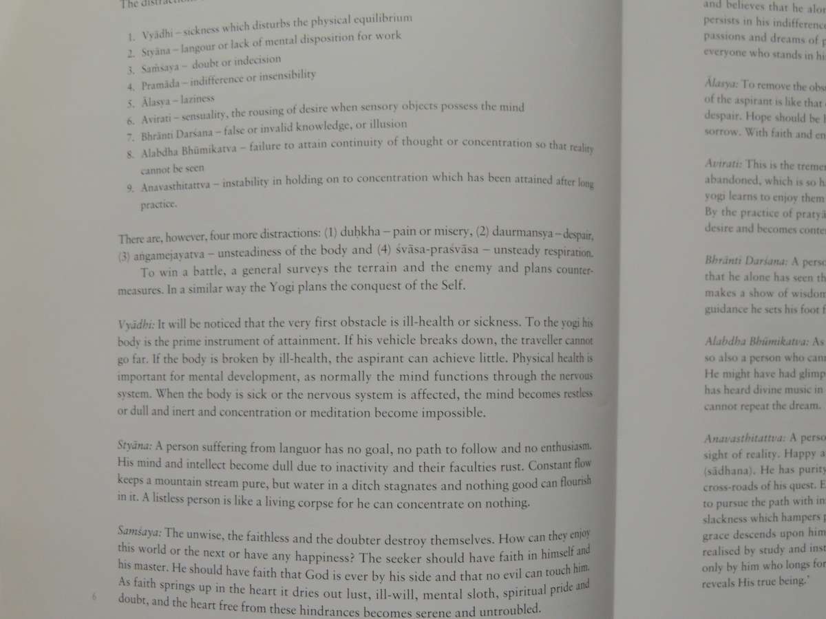 Light On Yoga: The Classic Guide To Yoga From The World's Foremost Authority - B.K.S. Iyengar