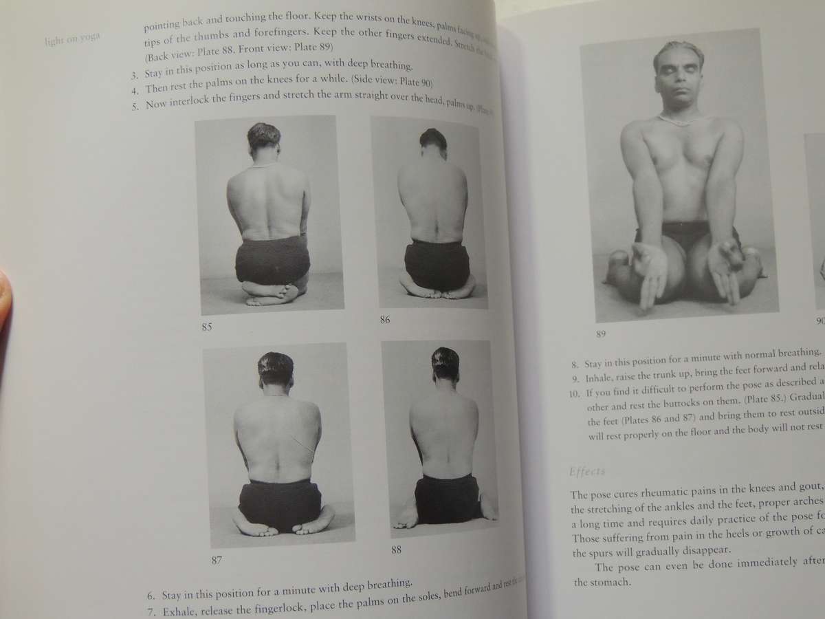 Light On Yoga: The Classic Guide To Yoga From The World's Foremost Authority - B.K.S. Iyengar