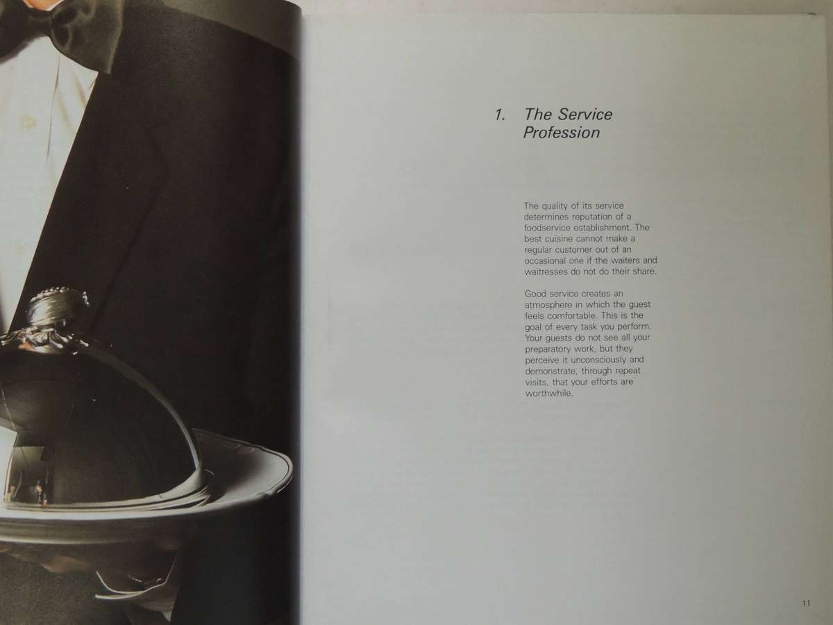 Professional Table Service - Sylvia Meyer, Edy Schmid & Christel Spuhler