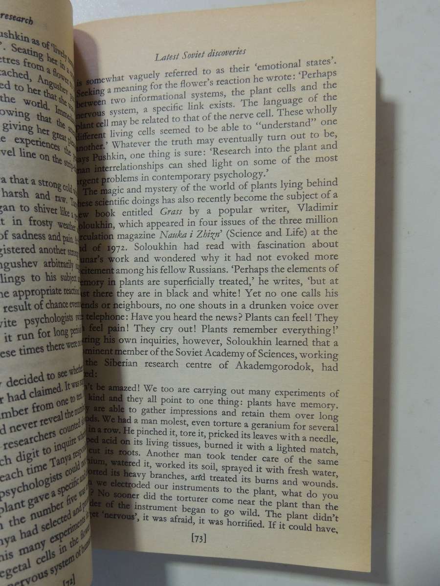 The Secret Life Of Plants - Peter Tompkins & Christopher