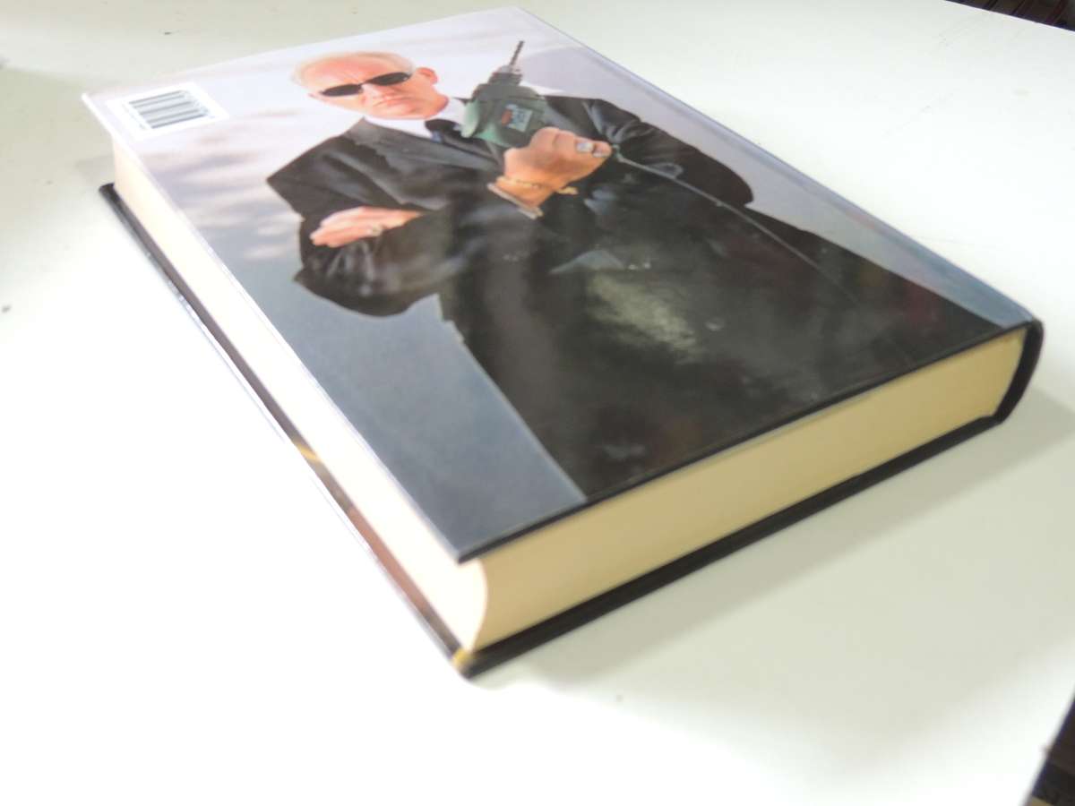 The Hollow Chocolate Bunnies of the Apocalypse - Robert Rankin