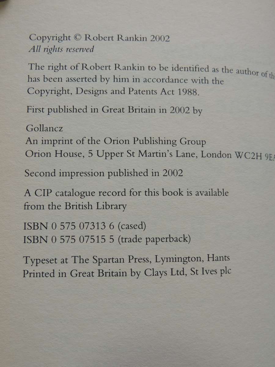 The Hollow Chocolate Bunnies of the Apocalypse - Robert Rankin