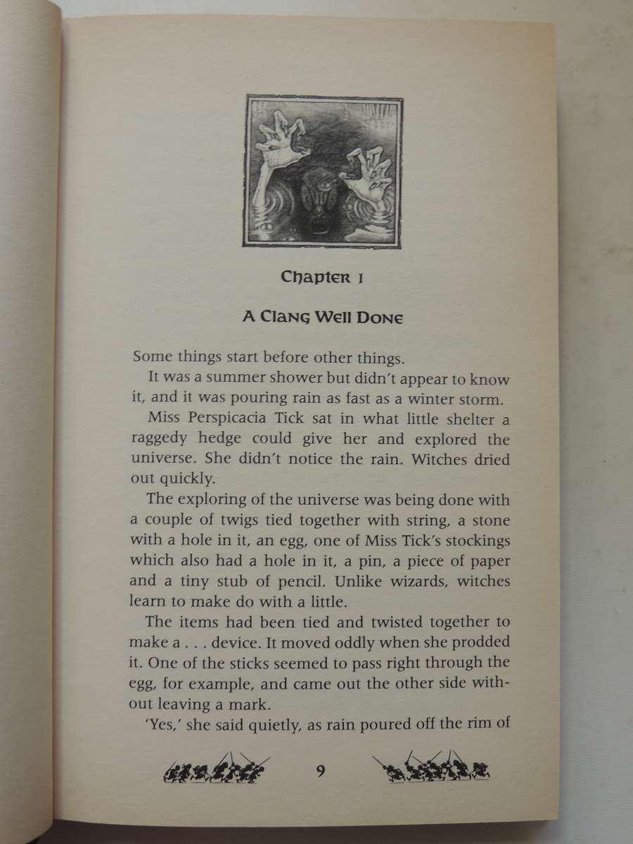 The Wee Free Men - Terry Pratchett   - A Discworld Novel First Edition 2003