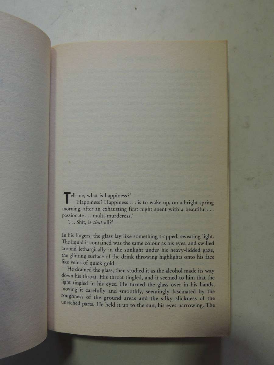 Use Of Weapons - Iain M. Banks