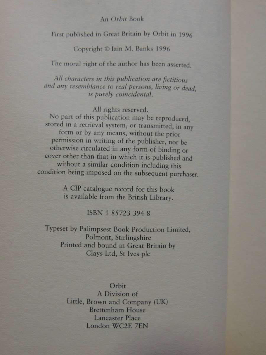 Excession x- Iain M. Banks    (1st UK Edition)