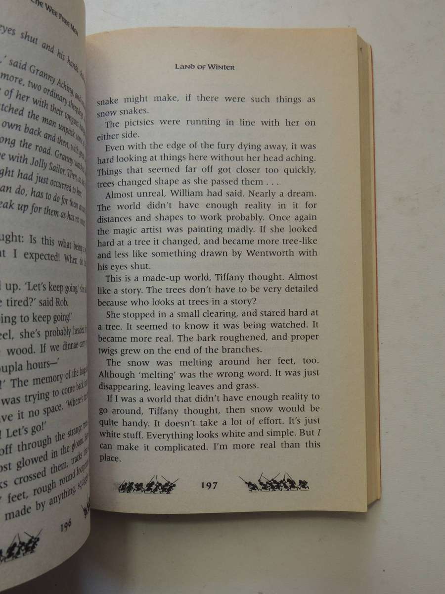 The Wee Free Men - A Discworld Novel - Terry Pratchett