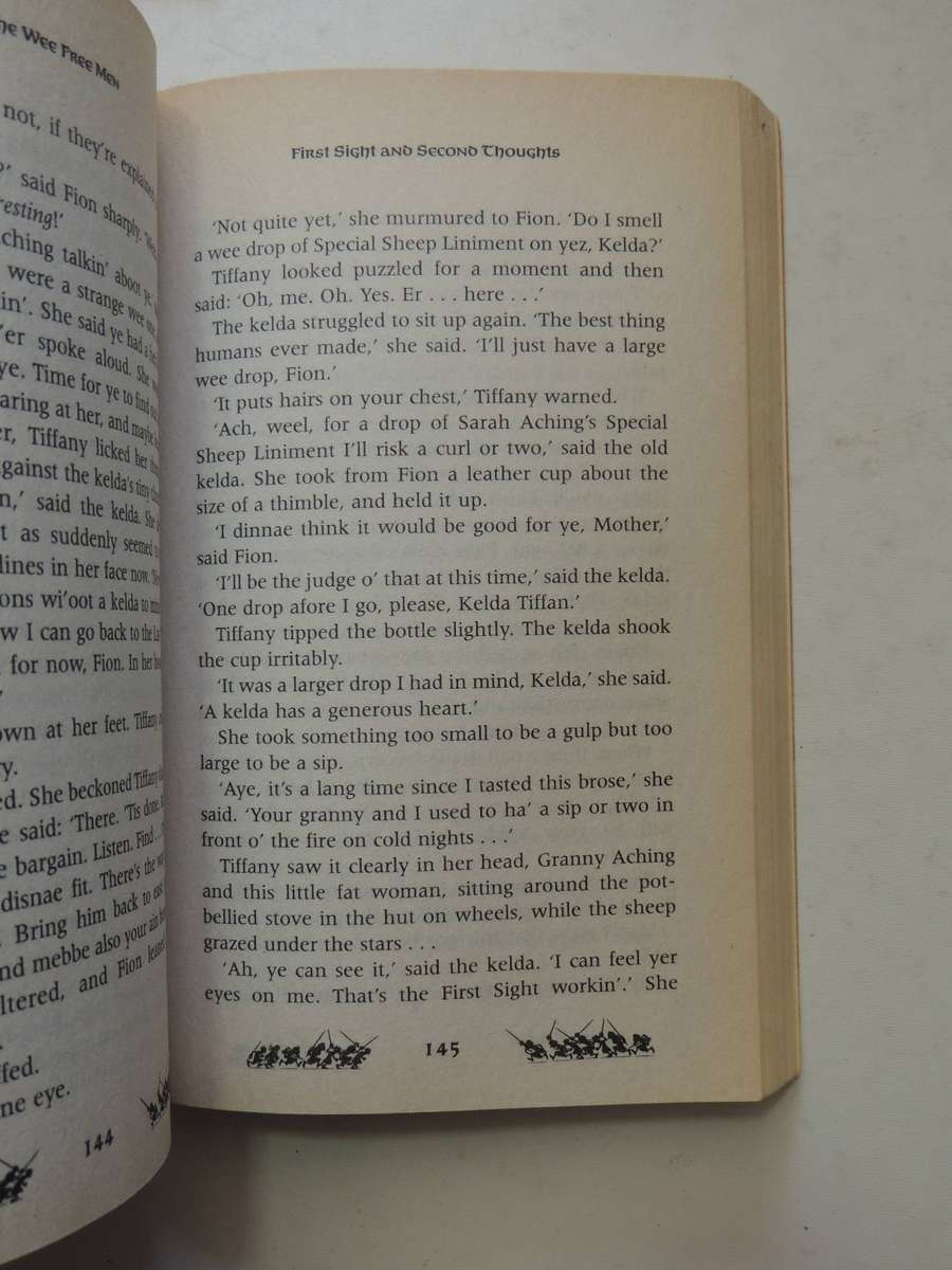 The Wee Free Men - A Discworld Novel - Terry Pratchett