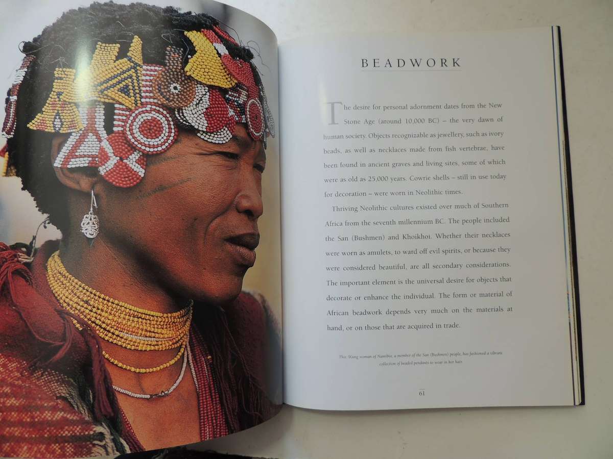 African Elegance - Ettagale Blauer