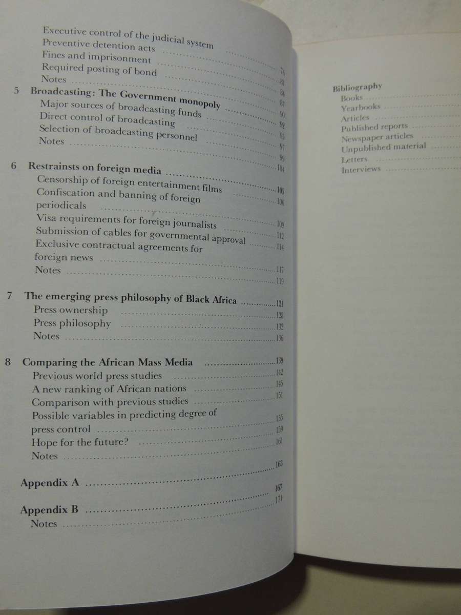 Mass Media In Black Africa - Dennis L. Wilcox