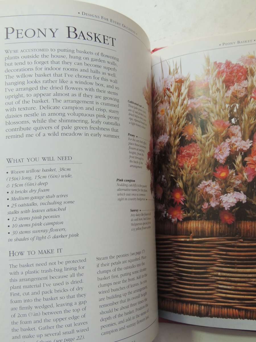 Malcolm Hillier's Garlands      DK   Flower Arranging