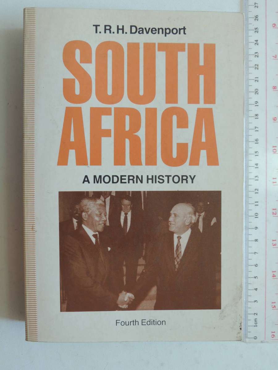 South Africa: A Modern History -  T.R.H. Davenport