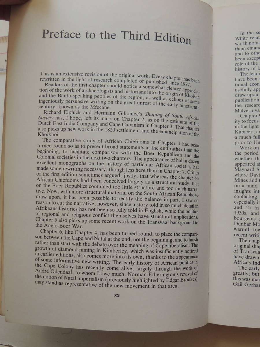 South Africa: A Modern History -  T.R.H. Davenport