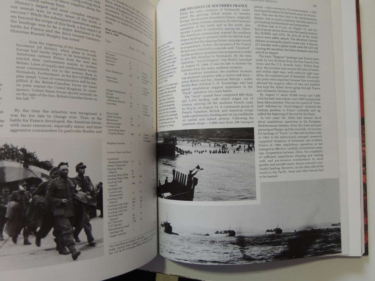 Amphibious Warfare - An Illustrated History  Norman Polmar & Peter B. Mersky