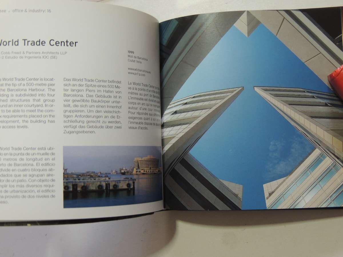 Barcelona: Architecture & Design- ed Sabina Marreiros