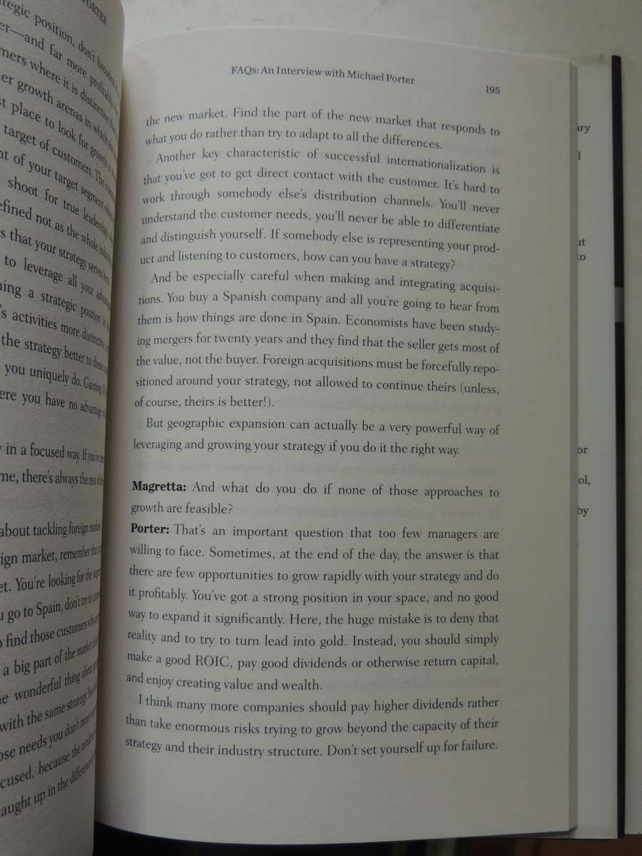 Understanding Michael Porter: The Essential Guide To Competition And Strategy - Joan Magretta