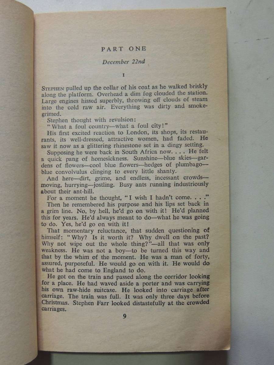 Hercule Poirot's Christmas - Agatha Christie