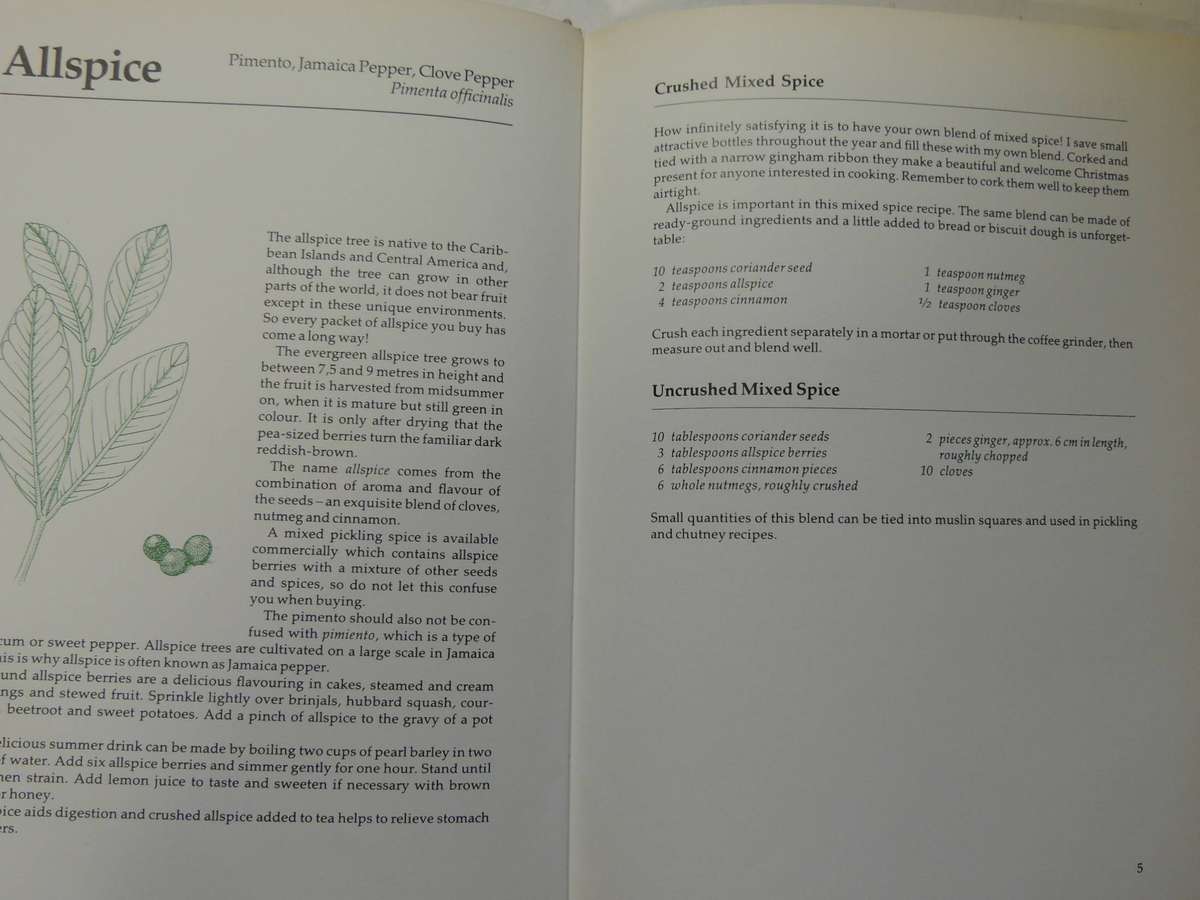 Margaret Roberts Cooks With Herbs & Spices - Margaret Roberts
