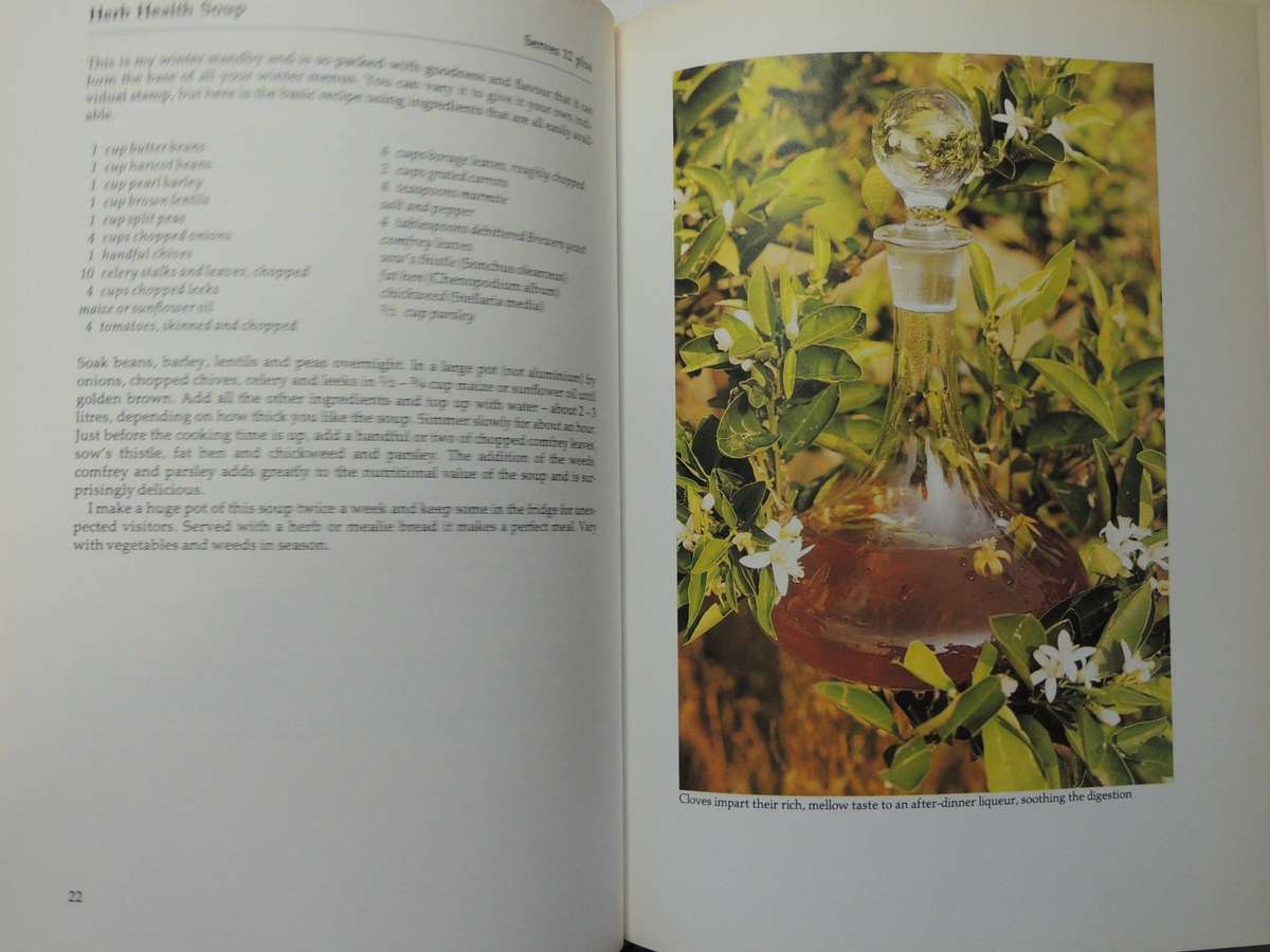Margaret Roberts Cooks With Herbs & Spices - Margaret Roberts