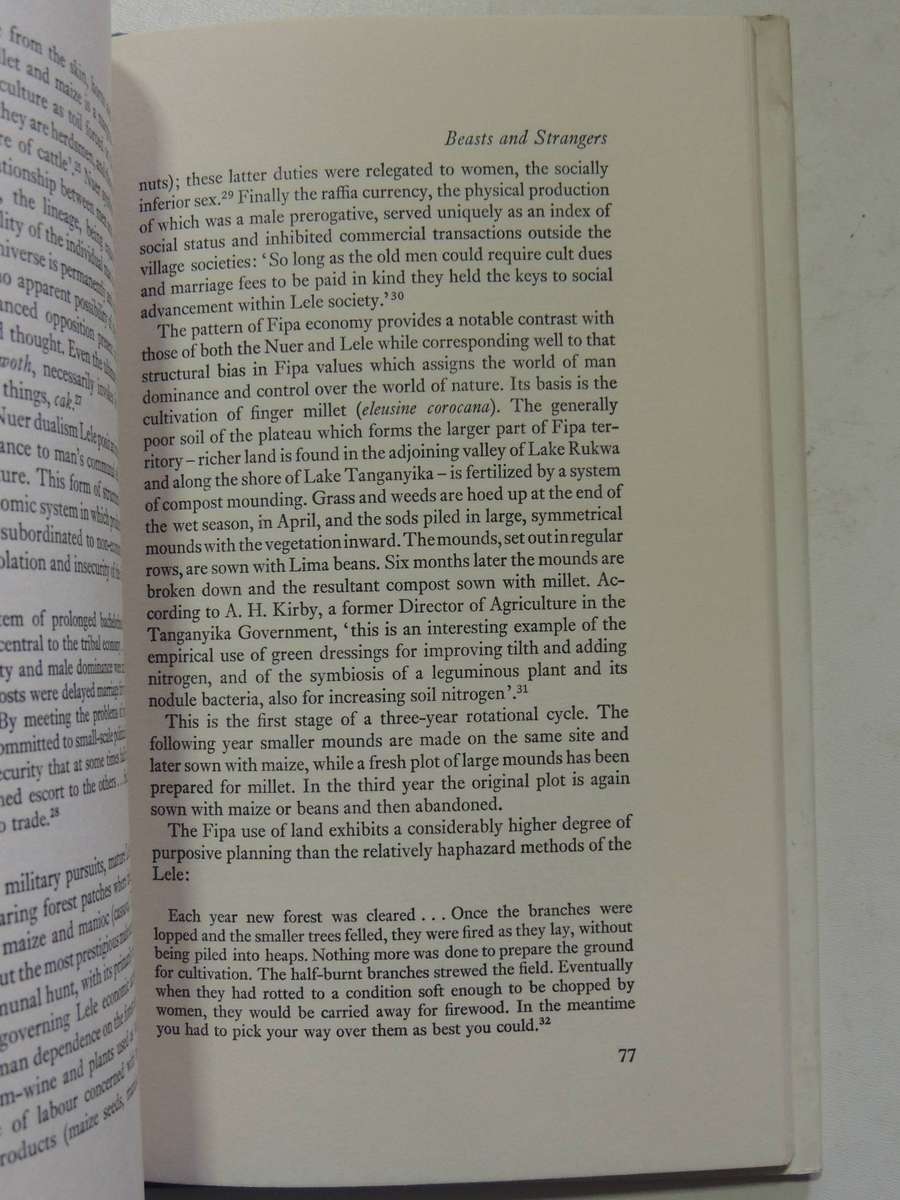 Approaches To Anthropology: Man And Beast (1st Edition 1974)  Roy Willis