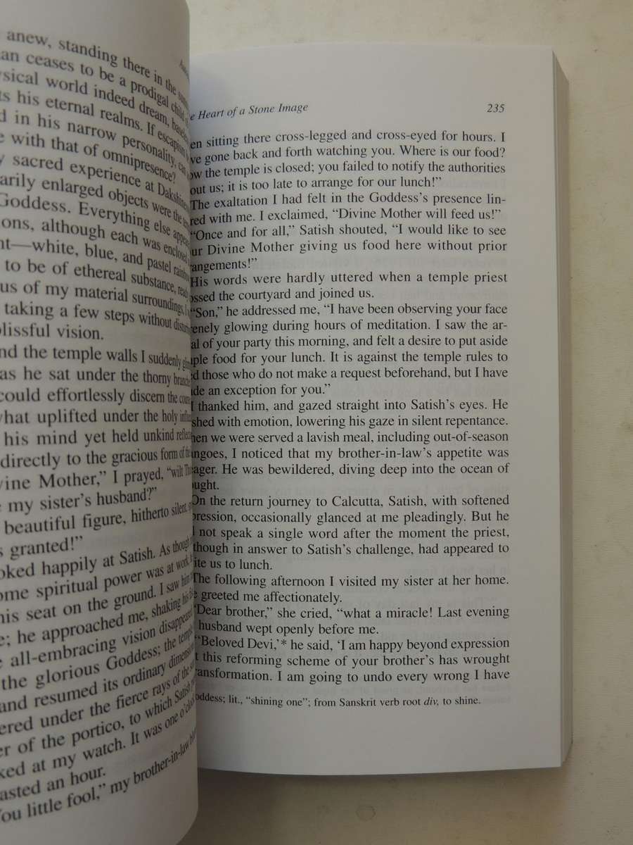 Autobiography Of A Yogi - Paramahansa Yogananda