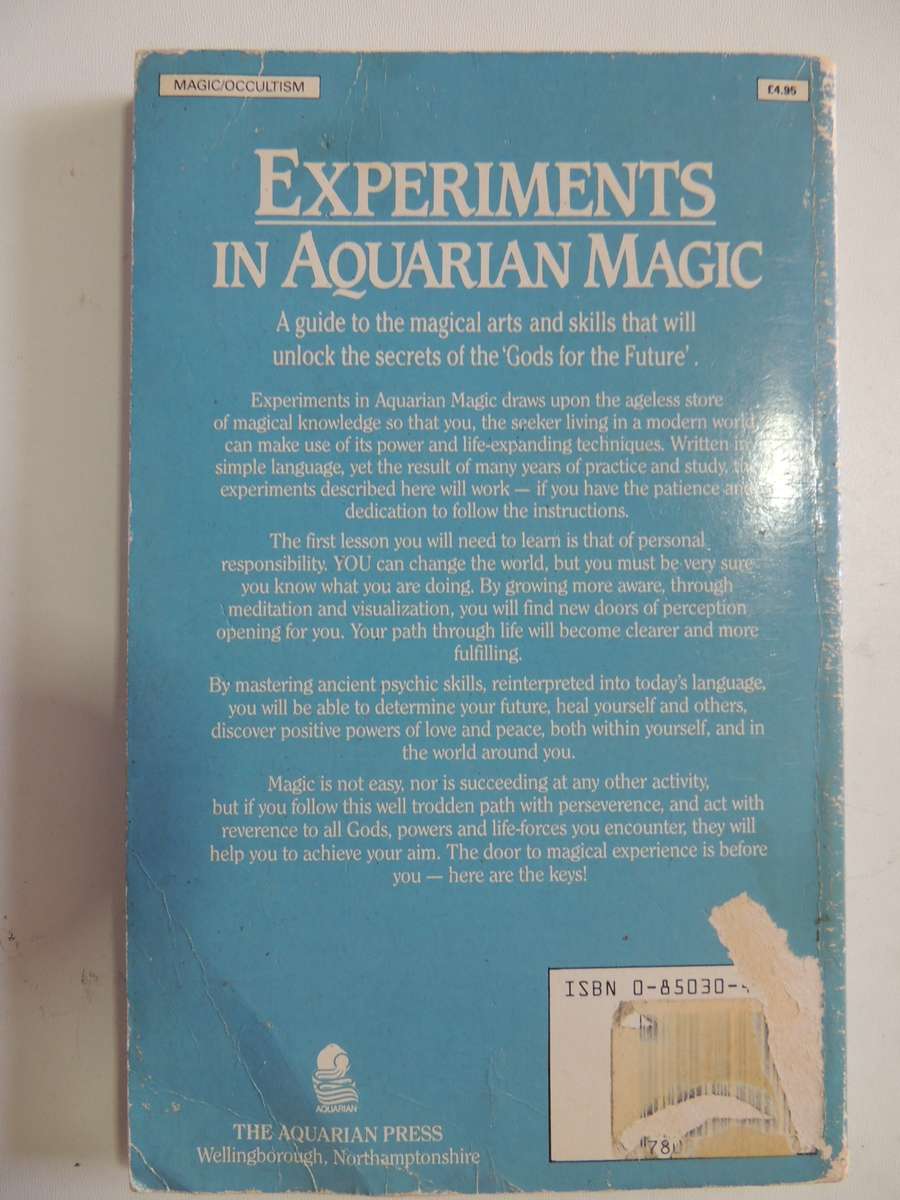Experiments In Aquarian Magic - A Guide tot the Magical Arts & Skills that will Unlock- Marian Green