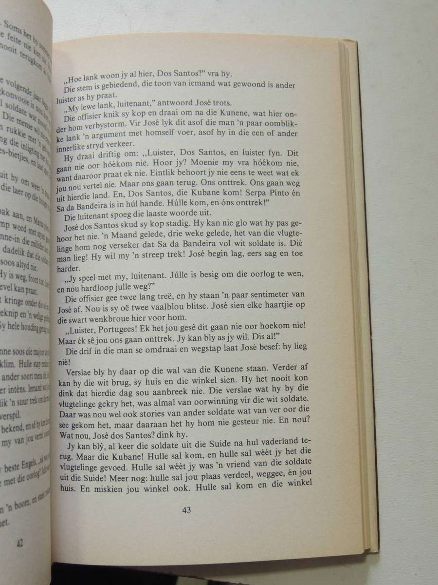 Verby Die Wit Brug-  Johan Coetzee   AFRIKAANS  1st Edition 1978