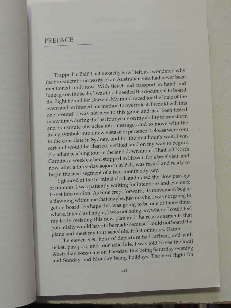 Bringers Of The Dawn: Teachings From The Pleiadians - Barbara Marciniak