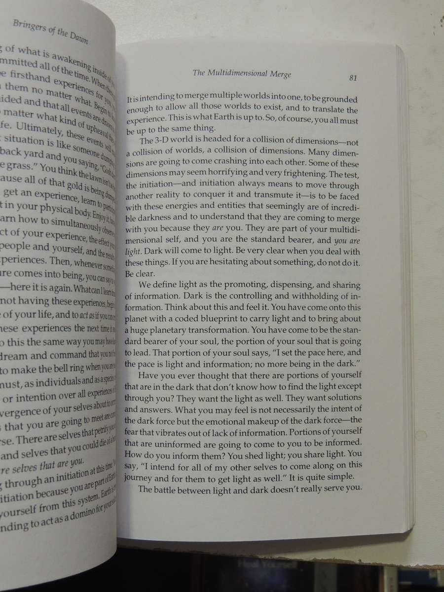 Bringers Of The Dawn: Teachings From The Pleiadians - Barbara Marciniak