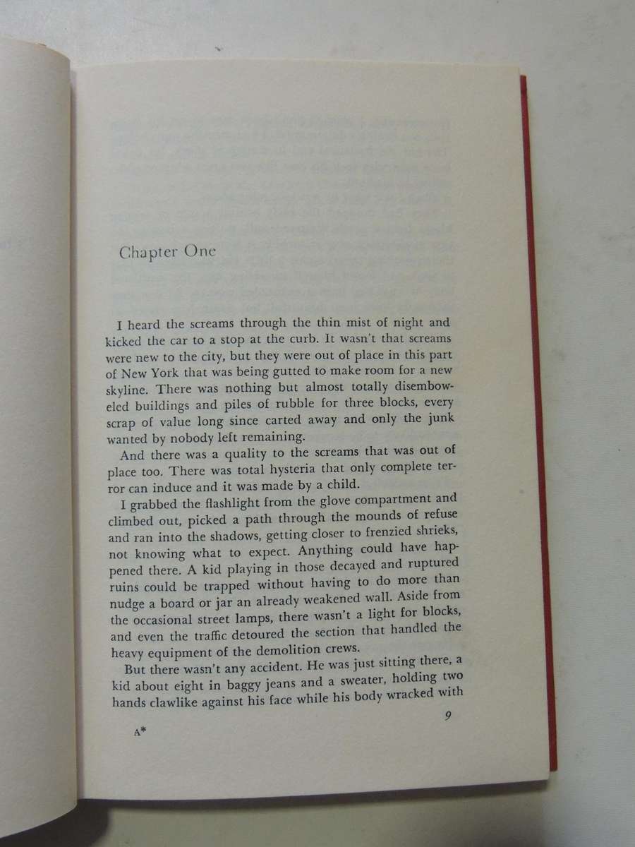 The Body Lovers - Mickey Spillane    1st UK Edition 1967
