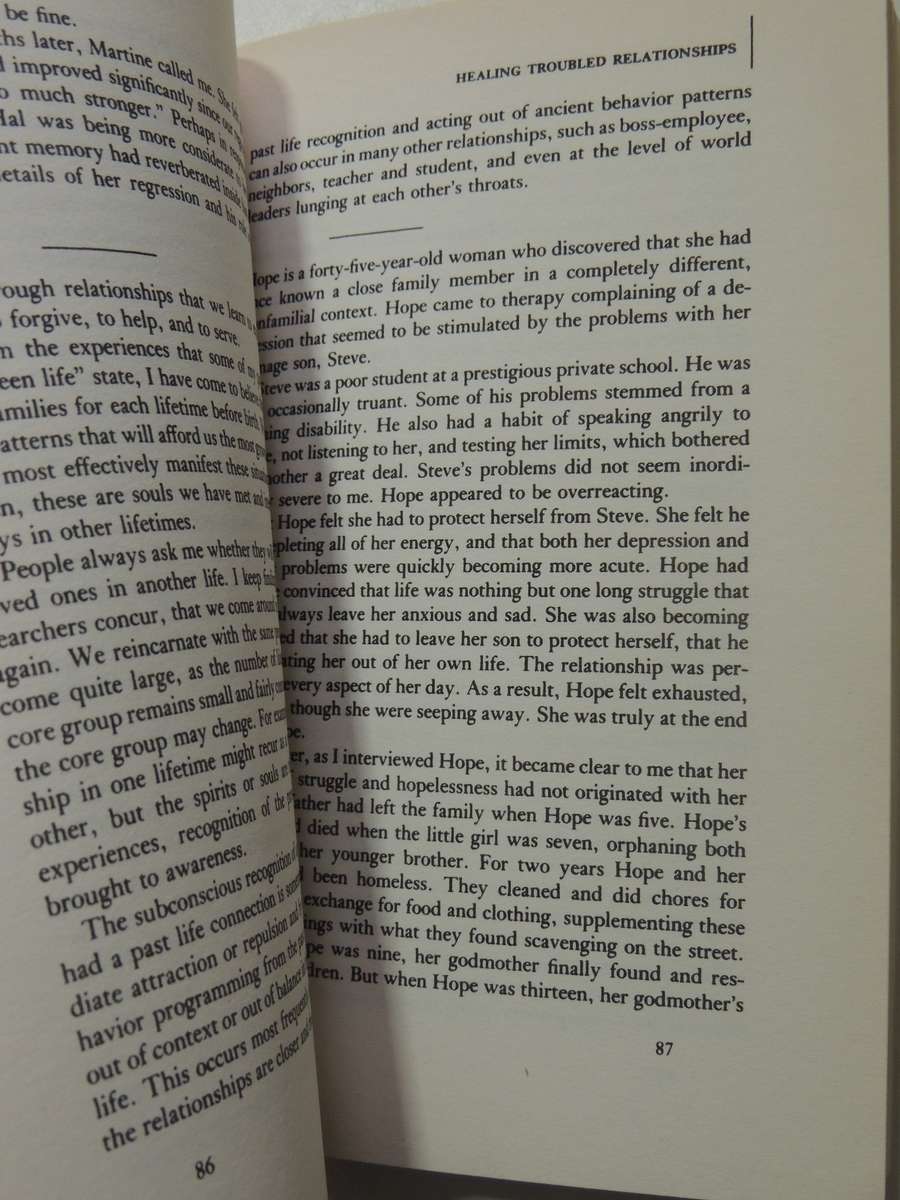Through Time Into Healing: How Past Life Regression Therapy Can Heal Mind, Body & Soul - Brian Weiss