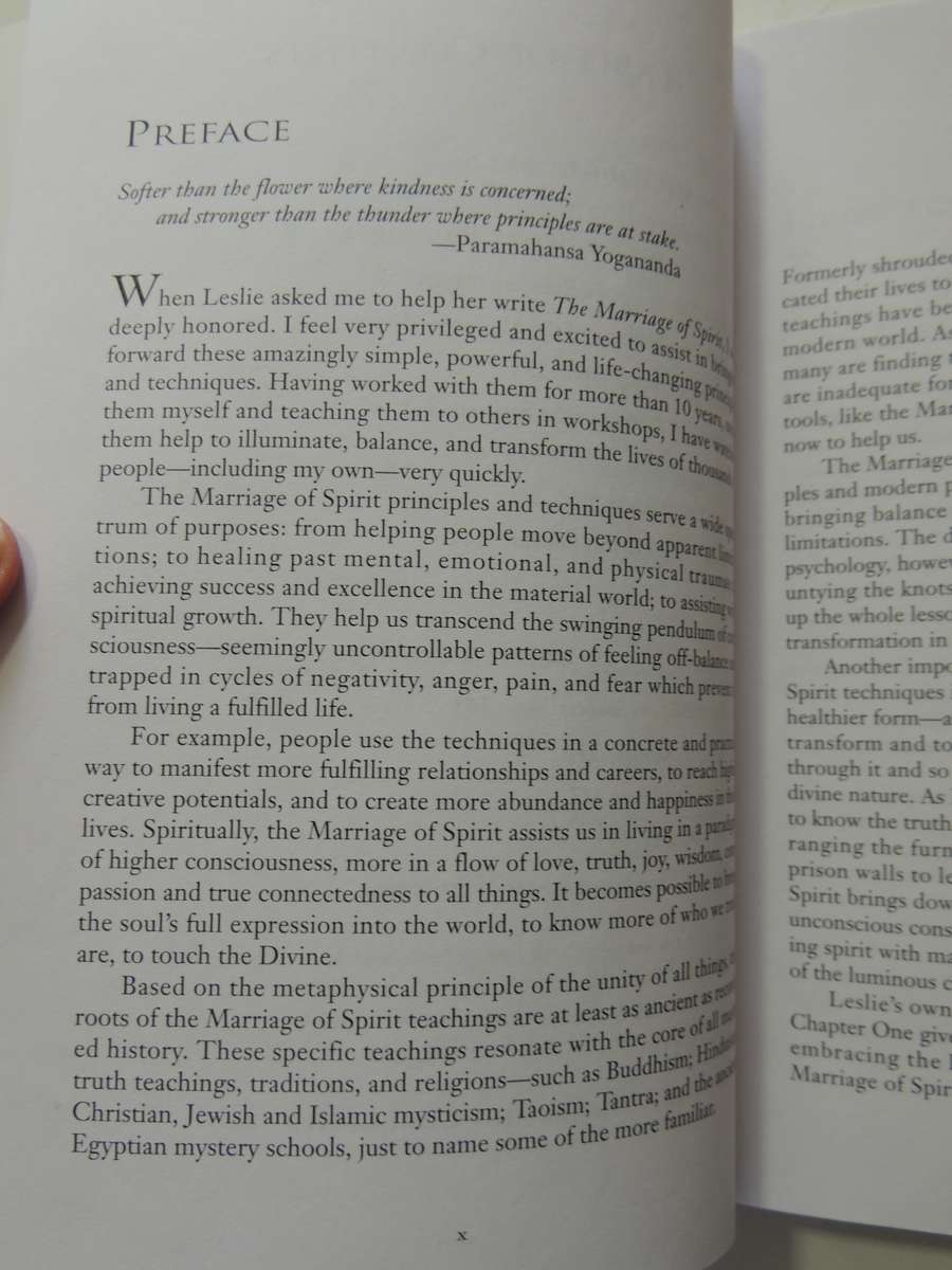 The Marriage of Spirit - Enlightened Living in Today`s World - Leslie Temple-Thurston    SIGNED