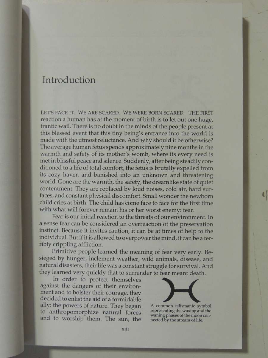 The Complete Book of Amulets and Talismans - Migene Gonzalez-Wippler