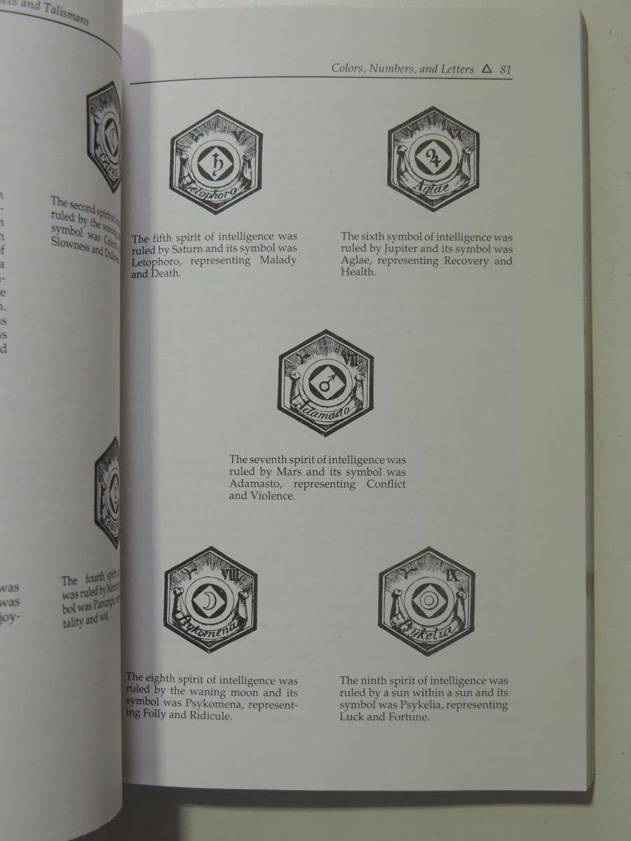 The Complete Book of Amulets and Talismans - Migene Gonzalez-Wippler