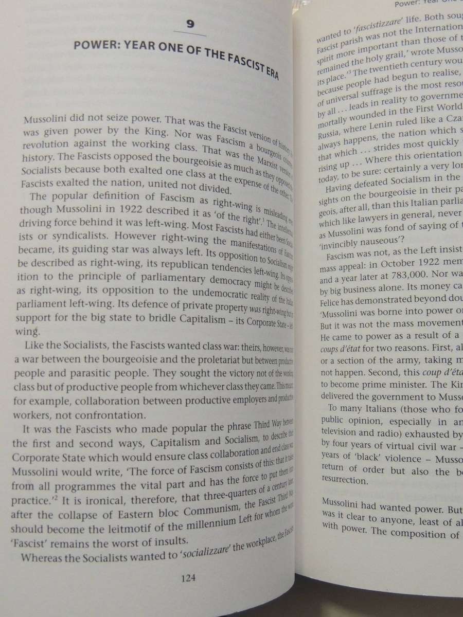 Mussolini: A New Life -  Nicholas Farrell