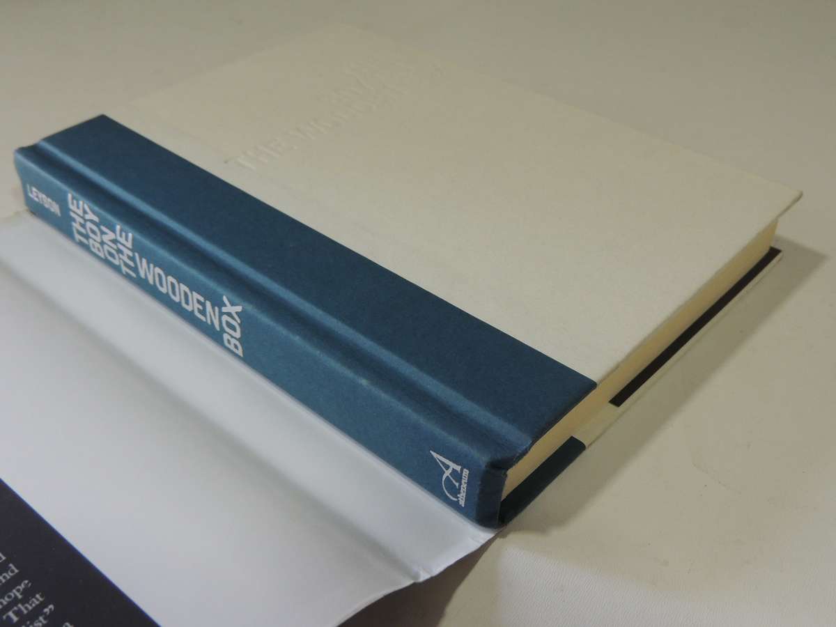 The Boy On The Wooden Box - Leon Leyson