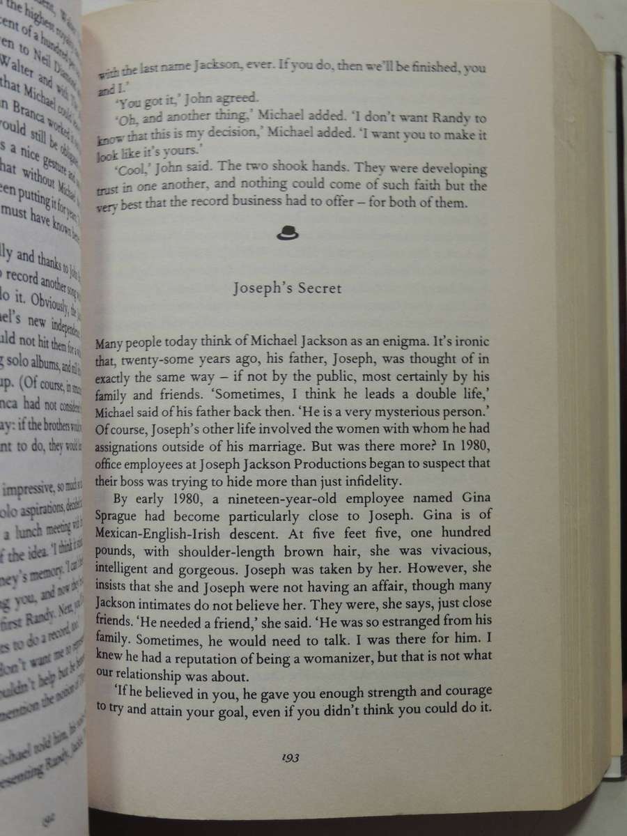 Michael Jackson: The Magic, The Madness, The Whole Story, 1958-2009- J. Randy Taraborrelli
