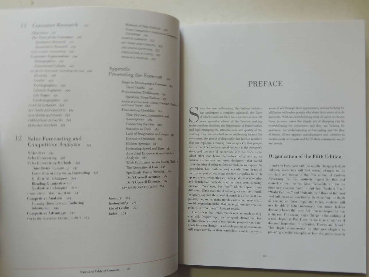 Fashion Forecasting (5th Edition) - Lorynn Divita