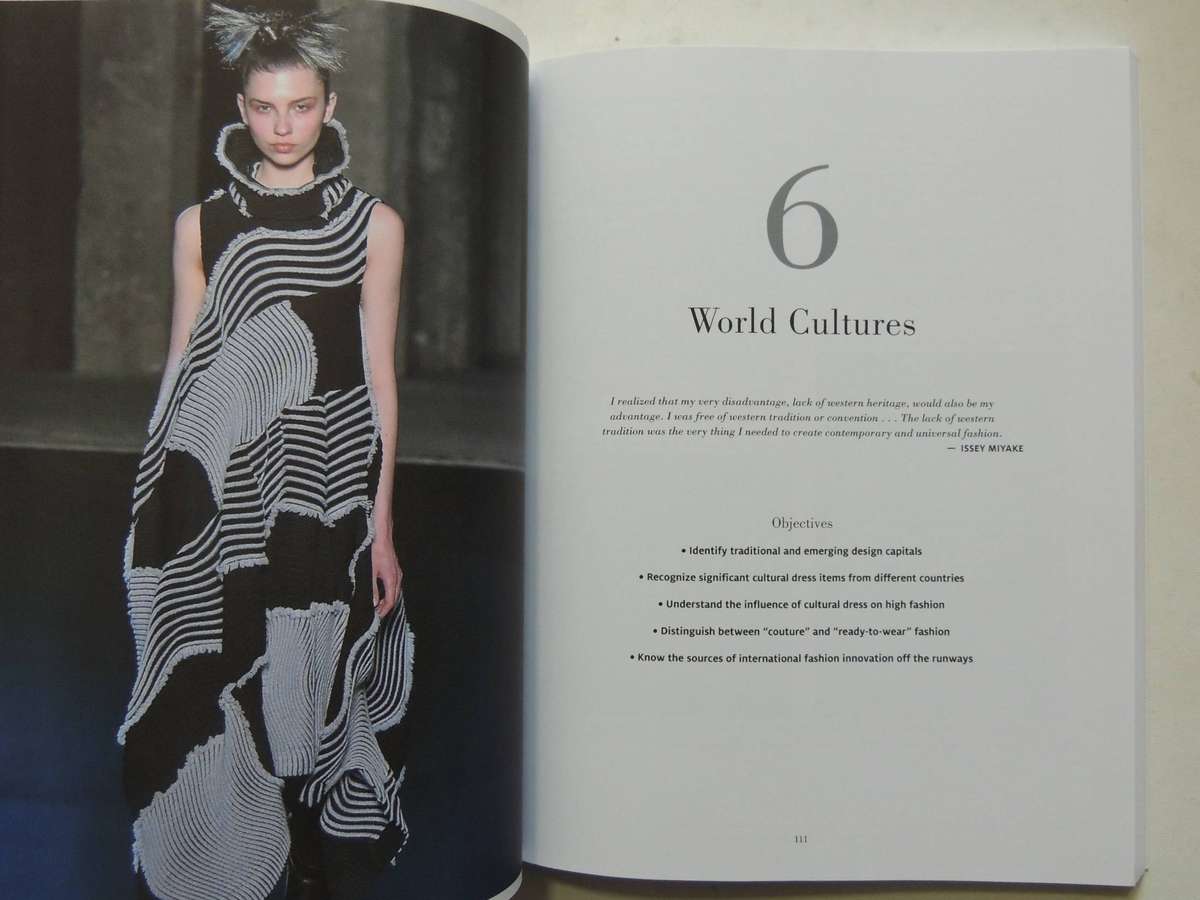 Fashion Forecasting (5th Edition) - Lorynn Divita